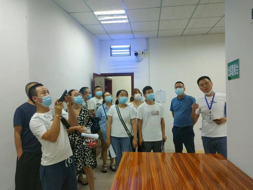 一学二看三讲 万源市市场监管局扎实开展医疗器械宣传周活动 聚焦医药教学器材安全使用